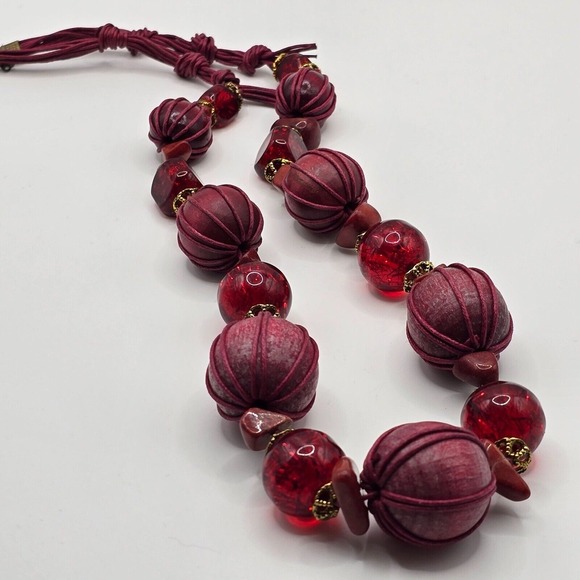 Red Beaded Statement Necklace Corded Gold Tone Spacers Boho Festival - Picture 2 of 9